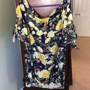 3/4 tie sleeve dress with scoop neckline